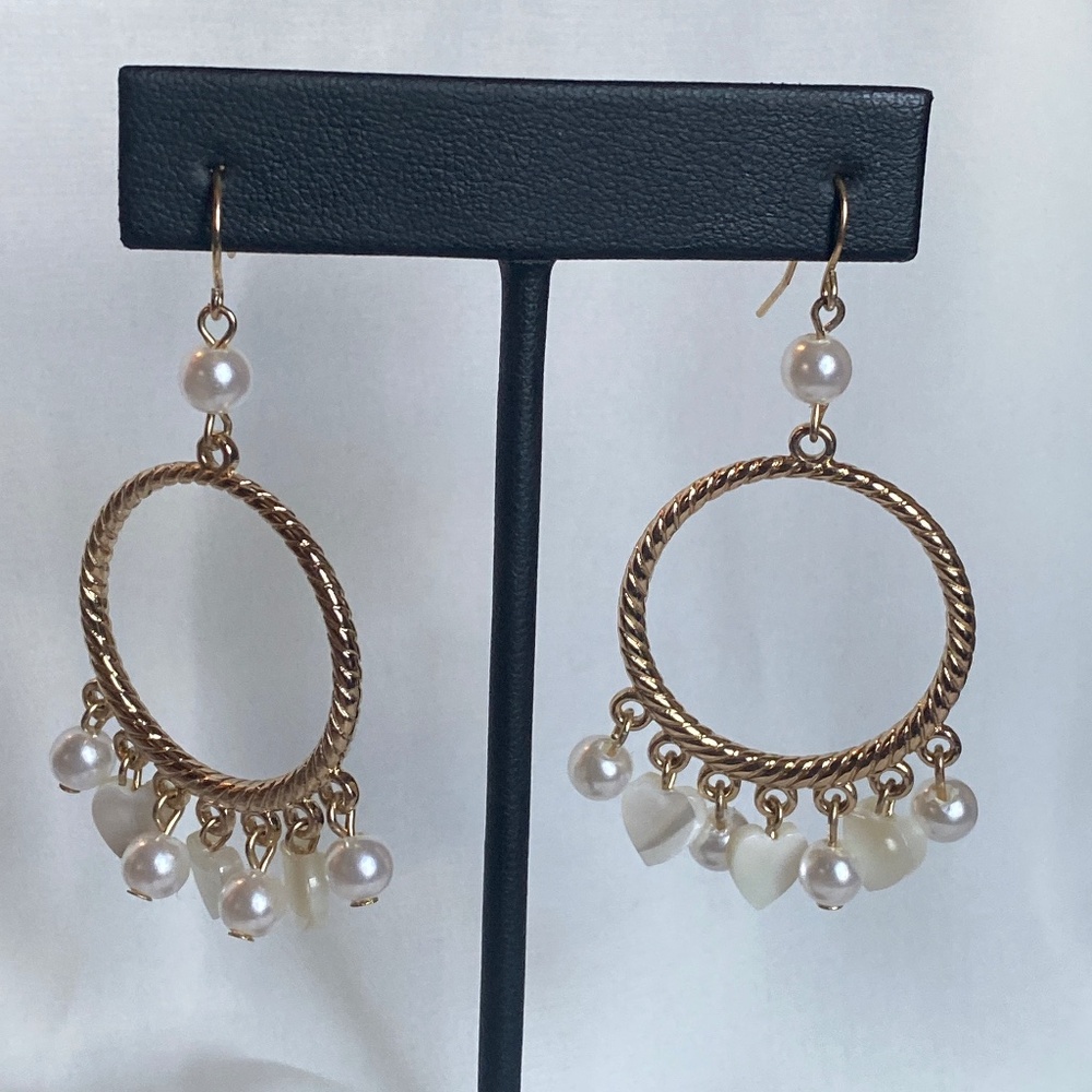 Pearl dangle earrings